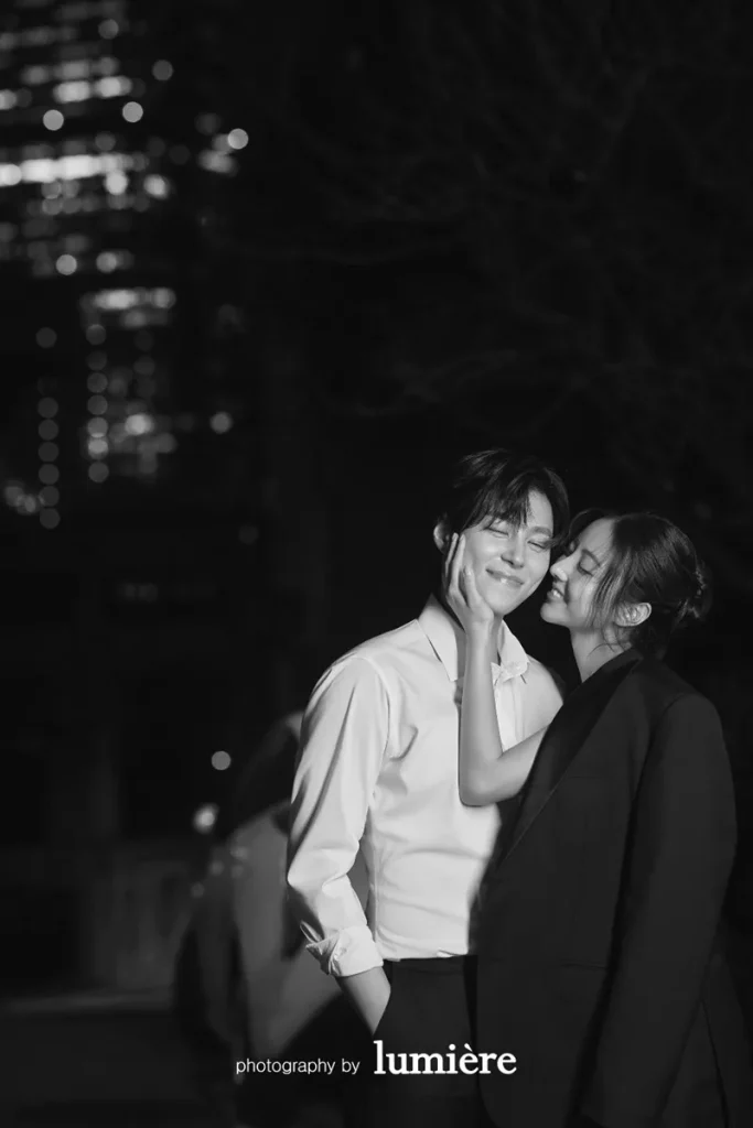 韓国のモノクロウェディングフォト_キスショット