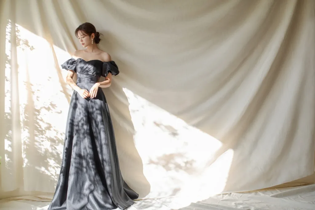 前撮りで着たい黒ドレス！その意味やウェディングフォトでおすすめのデザインを紹介