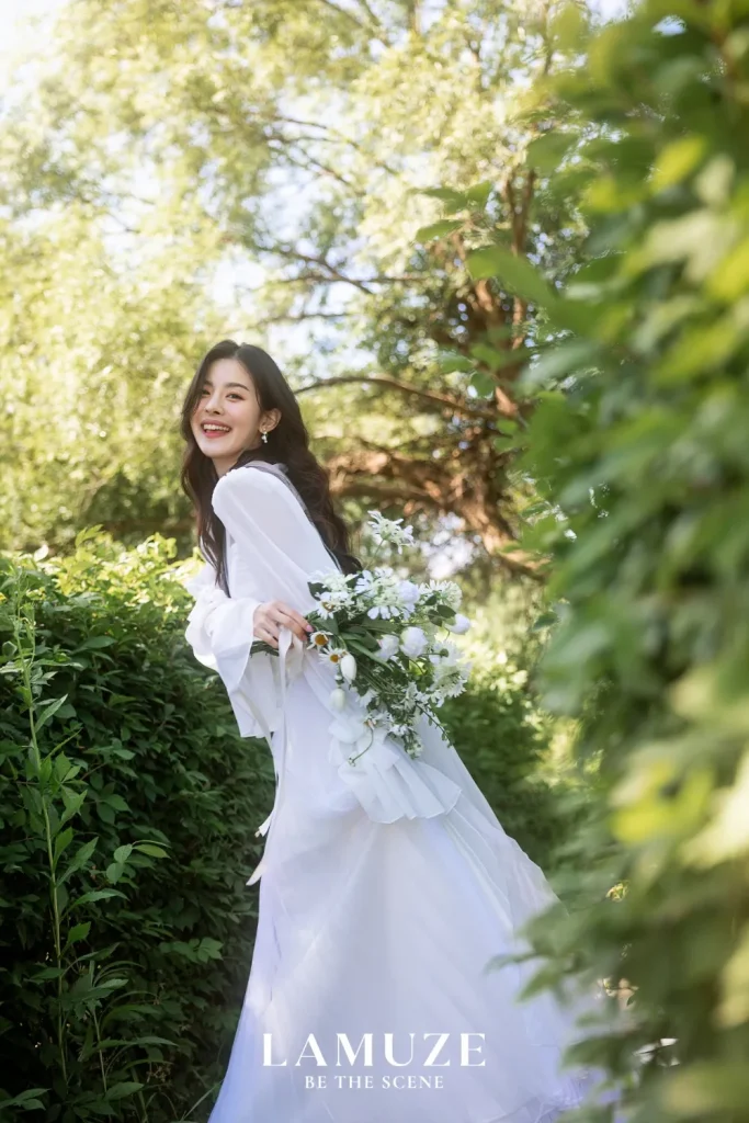 ナチュラルテイストのダウンスタイル_02