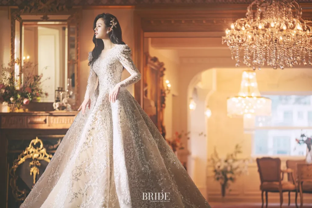 ダウンヘアとAライン・プリンセスライン