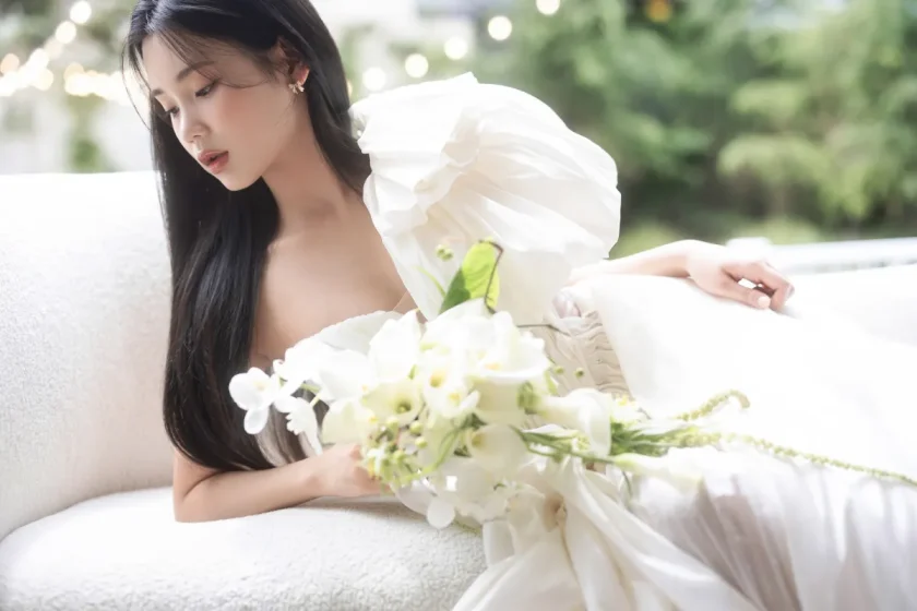 花嫁に今人気のストレートヘアとは？ダウンスタイルのウェディングヘアを徹底紹介