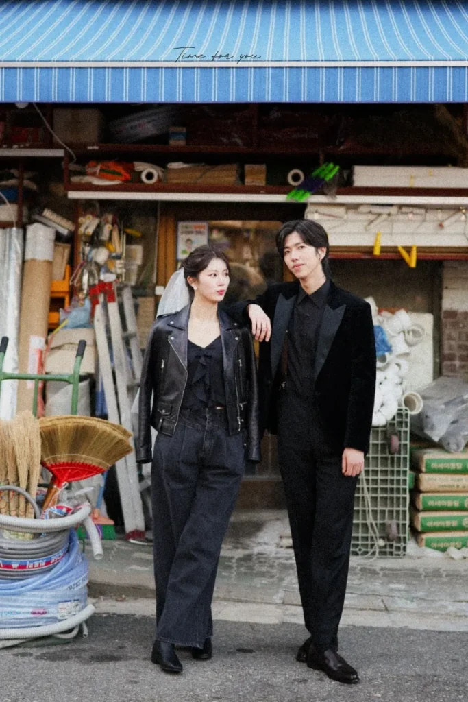 私服ウェディングフォト_黒ワントーンコーデ01