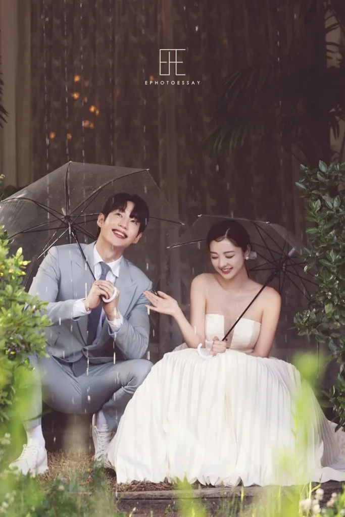 雨の前撮り・ウェディングフォト_傘ショット1