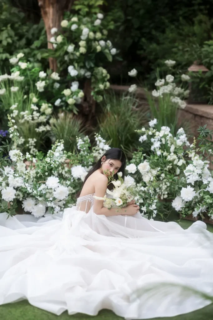 雨でも屋外感を出せるアイディア_屋内庭園02